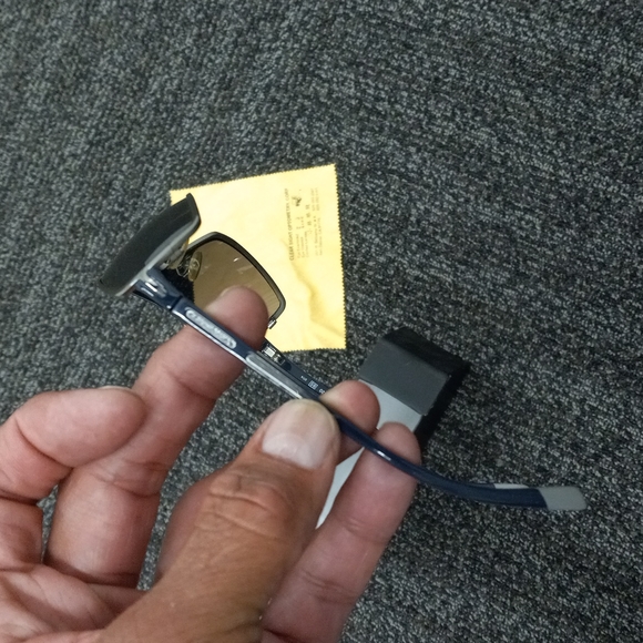 Mercedes-Benz sunglasses 👓 - Picture 6 of 9